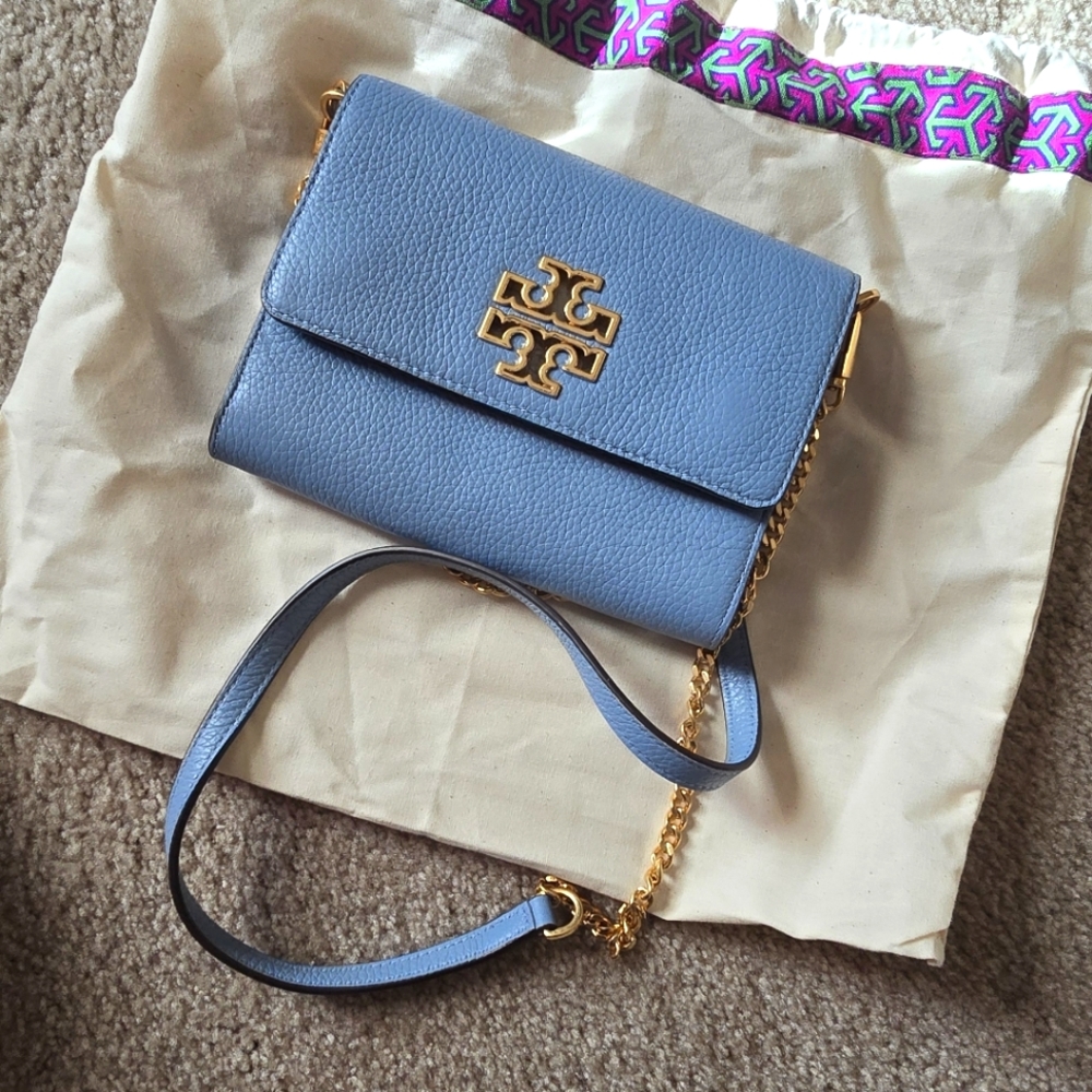 tory burch Britten Chain Leather Wallet Bag in Blue Cloud